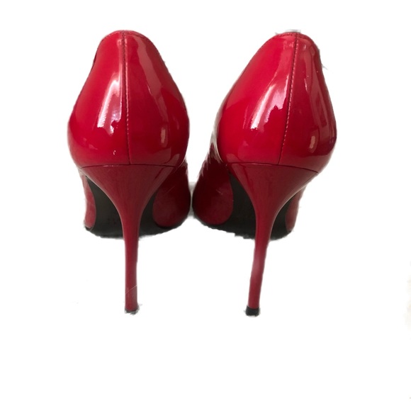 Stuart Weitzman red patent leather pumps - 6M - Picture 4 of 8